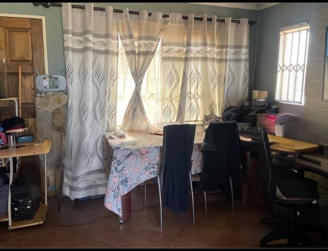 3 BEDROOM HOUSE FOR SALE IN BEVERLEY HILLS